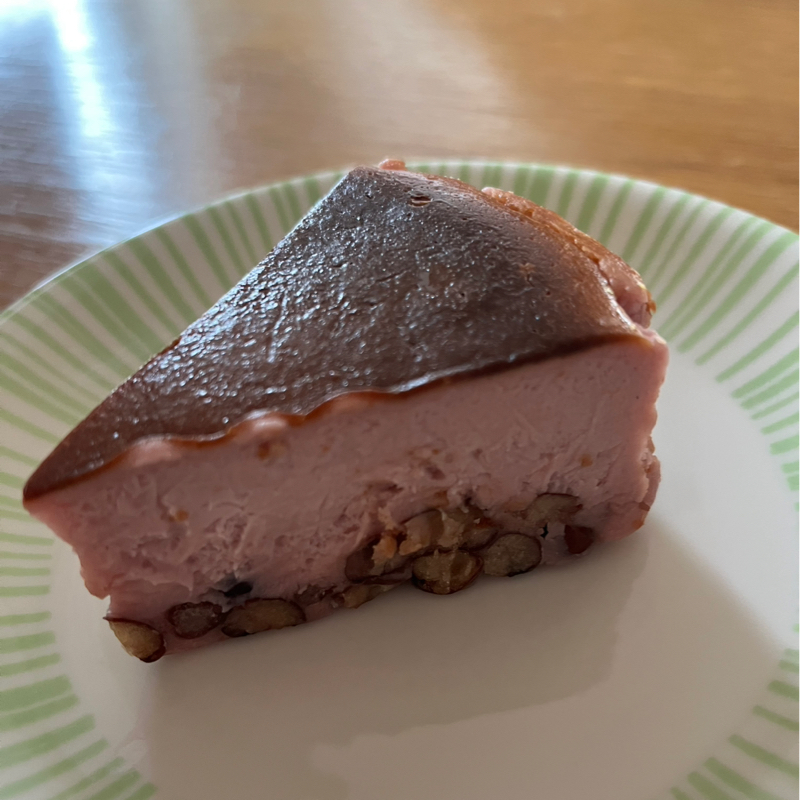 桜の小豆バスクチーズケーキを食べました