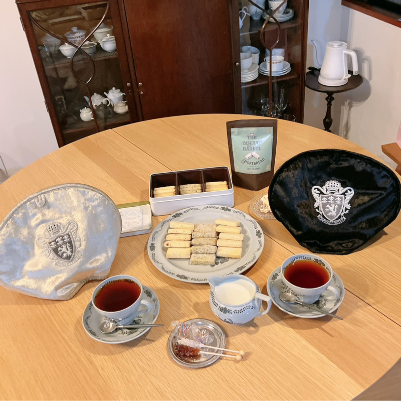 　「胃が合う」お茶会(94)〈しろとくろ〉で英国展振り返る