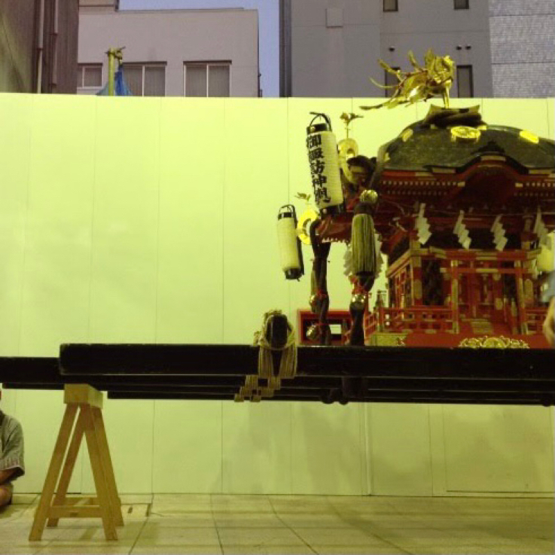 655.12/30 お神輿と大掃除