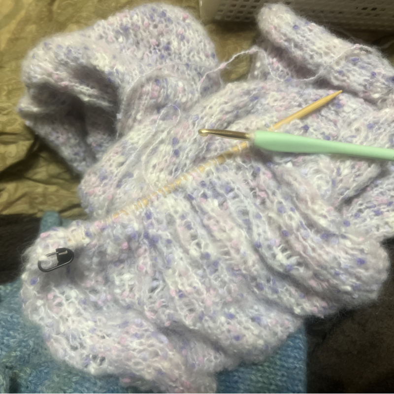 ハンドメイド　マフラーの最終段階