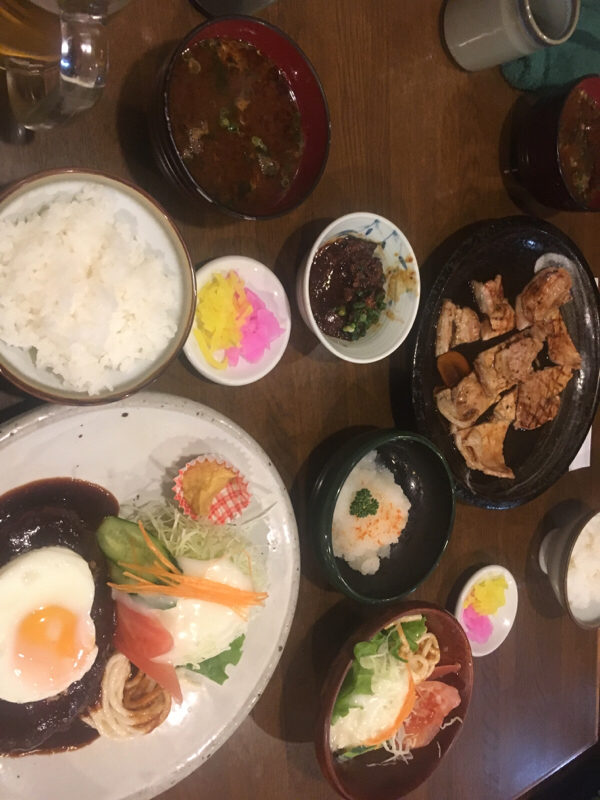 今日の晩ごはんなーにー？