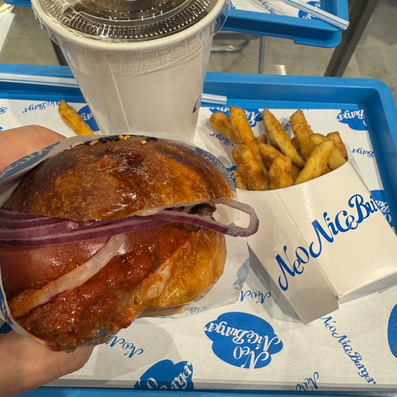 起き抜けラジオ#1654 NeoNiceBurger行ってきた