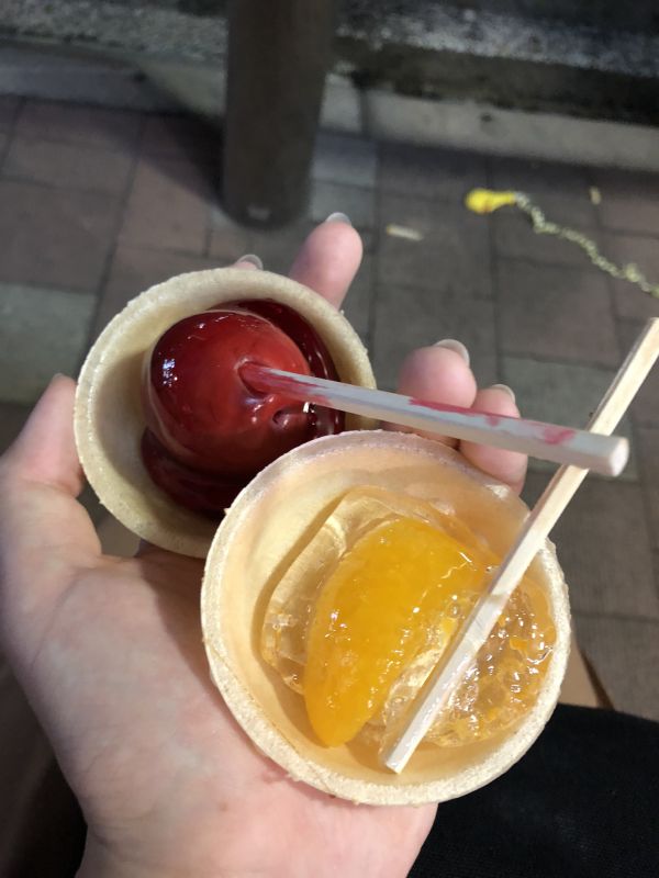 月は白くてレモンは黄色、あんず飴がひどく感傷的なもんで