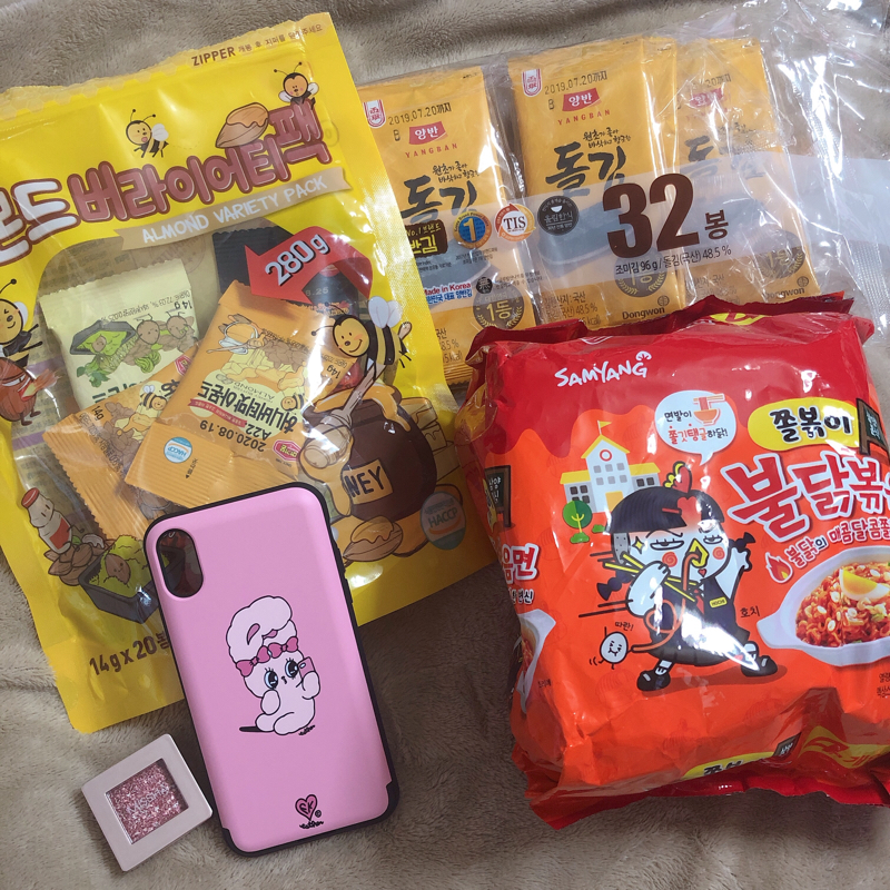 韓国で買ったものを並べる 2🌶👗