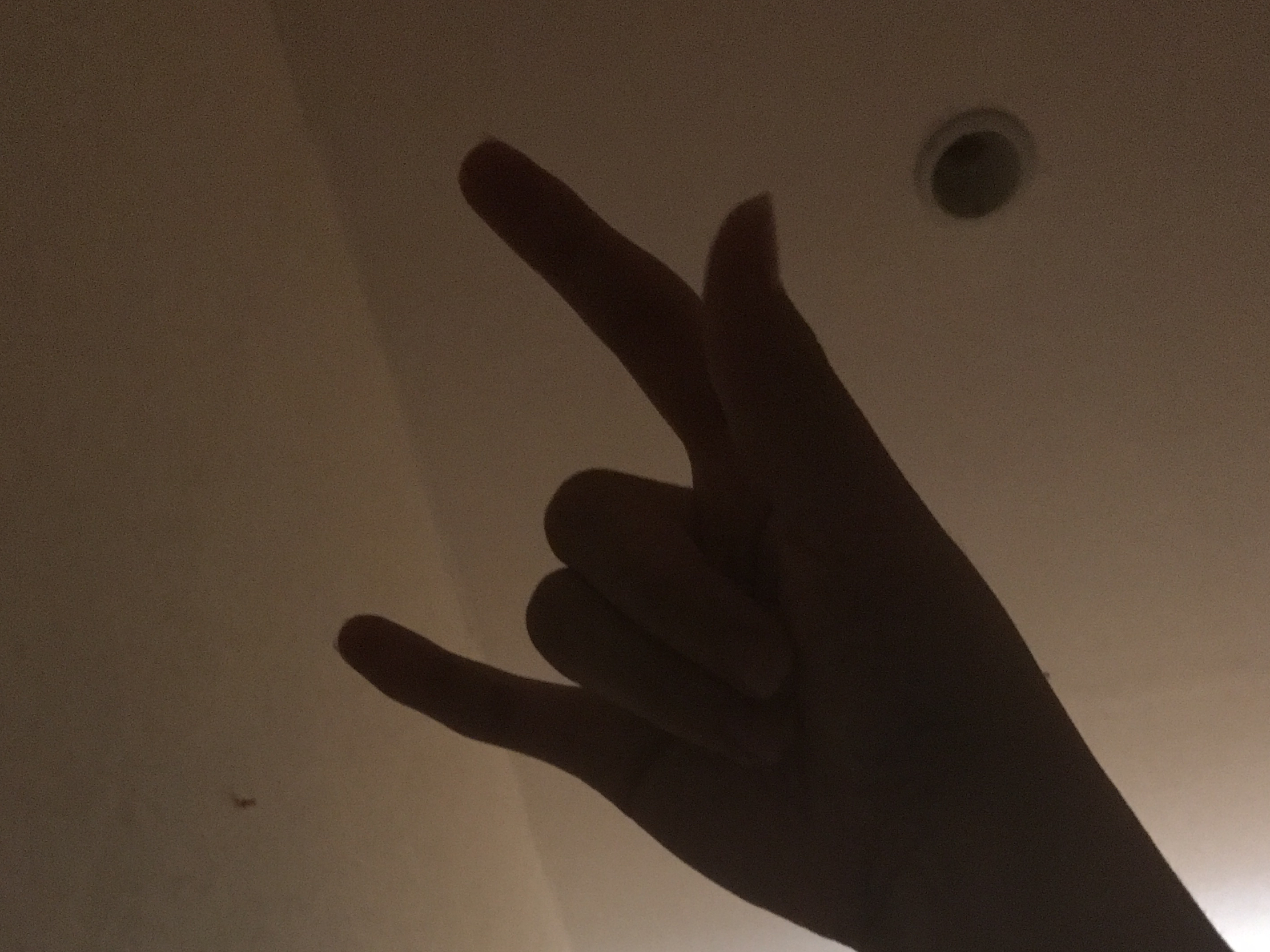 なんでクソ女ぶりっ子してんの？