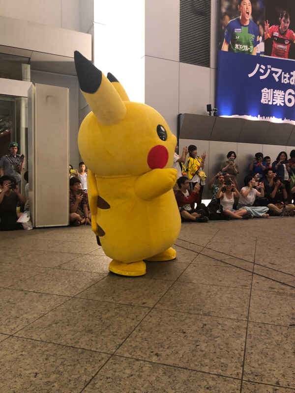 そこのけそこのけピカチュウ通る