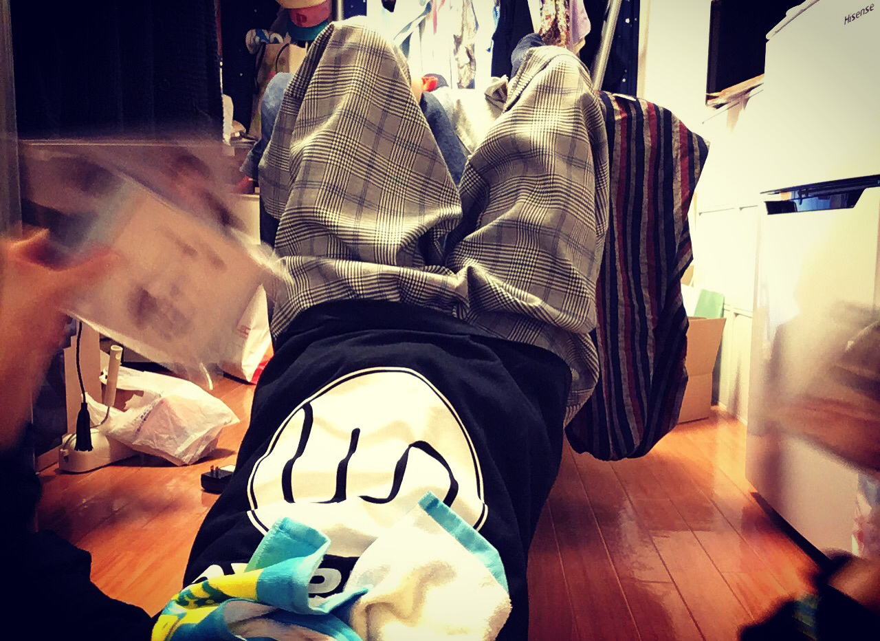 やかましいオタクがさわいでる