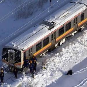 信越線15時間立ち往生について