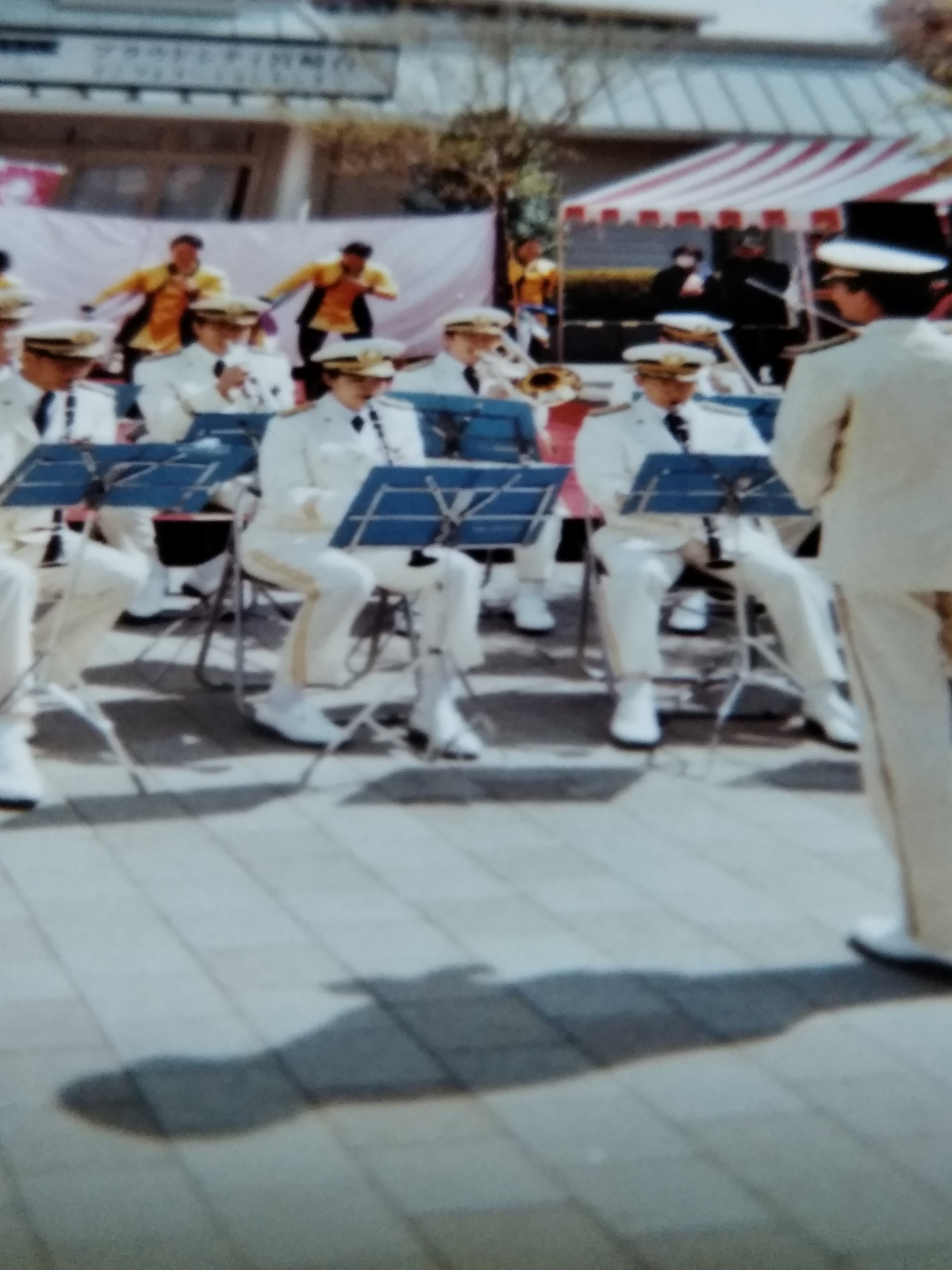 『時が滲む朝』