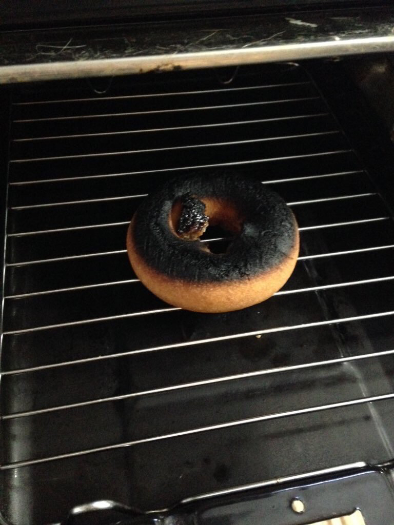 服部さんの車の匂いの話なに？