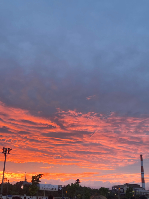 音量小さめぼそぼそ話してる女のラジオ