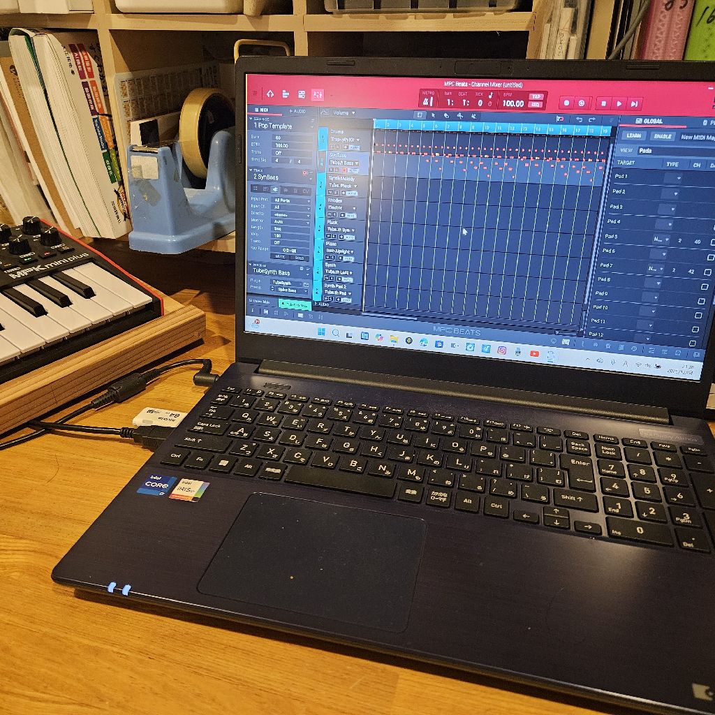 始めて簡単なBGMを作ってみました🎵