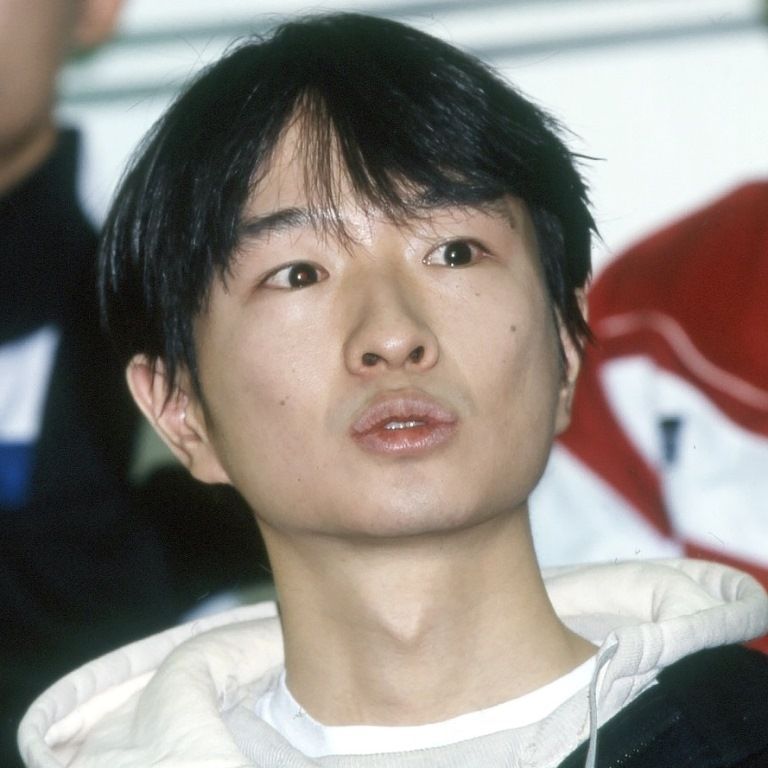 カローラIIに乗ってそのままドライブする喜太郎