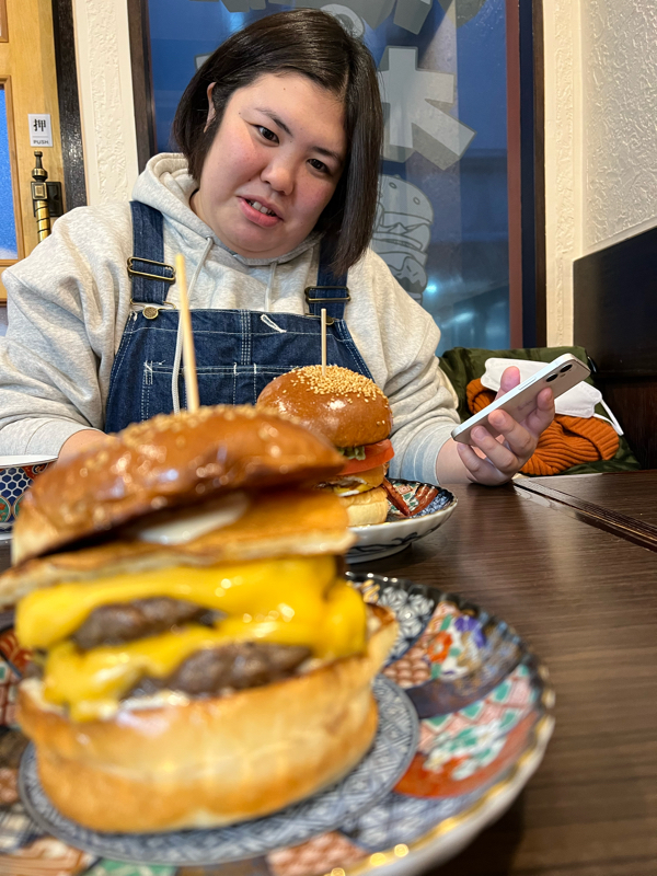 最強のハンバーガーはダブルチーズバーガー野菜抜き！真べぇの声日記