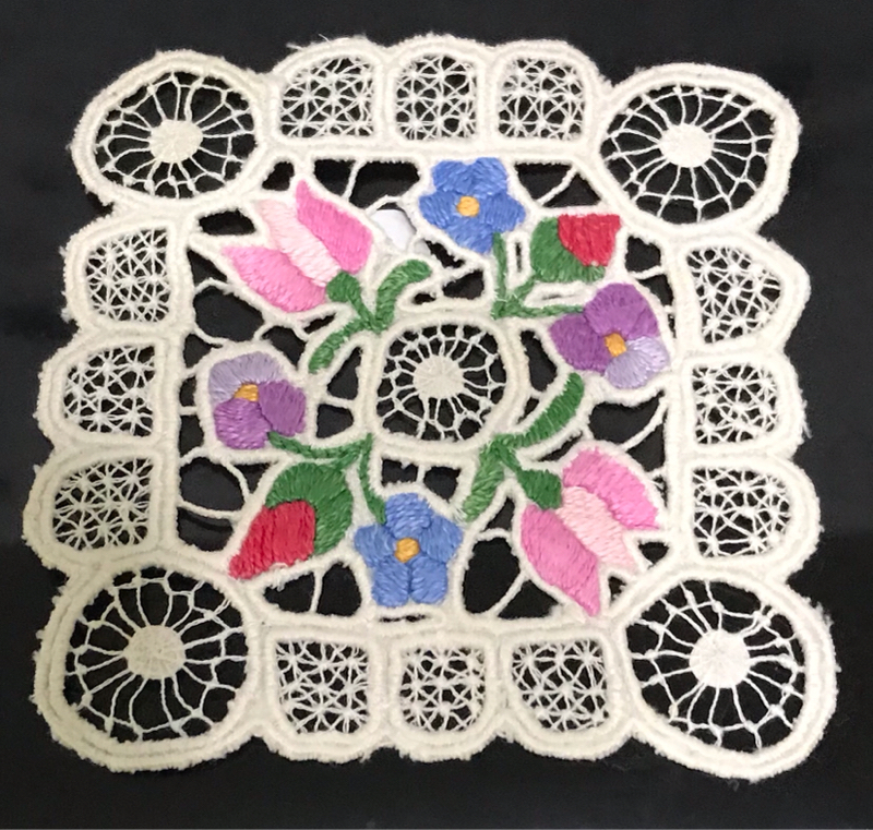 # 62 カロチャ刺繍 from Radiotalk episode artwork
