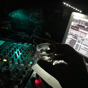 #25 DJは、なにを考えながら選曲してるの？(小並解説