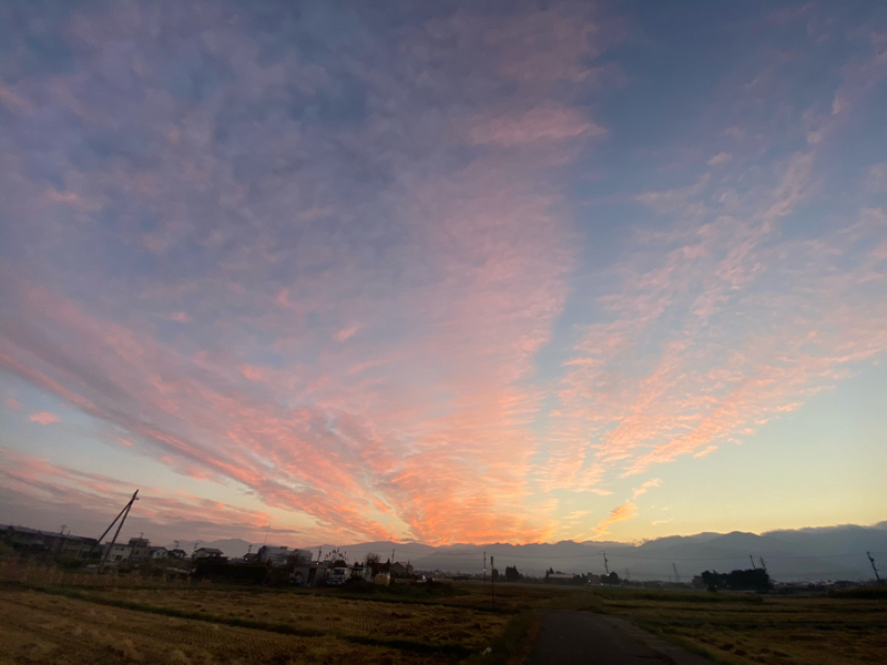 朝ラン16℃。「いい旅、夢気分」とキングオブスキーと泣きの原田と東を向いて笑って食べる意味。#185