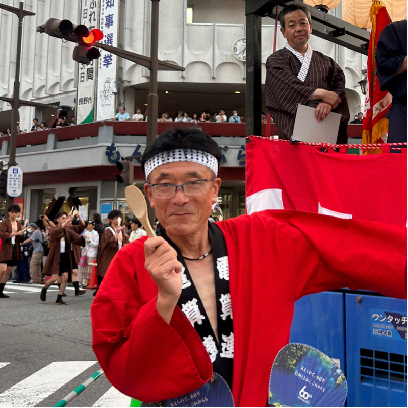 夕方ラン29℃。監督の有難い教えと会社の夏まつりイベントと長野びんずるの恒例ツーショット。#1937