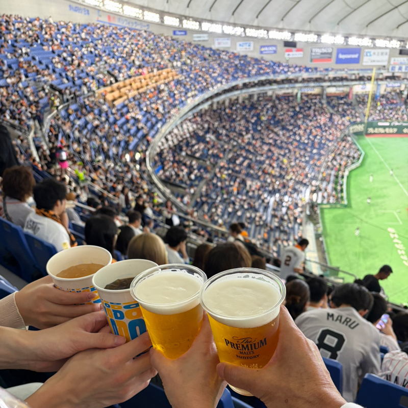 朝ラン21℃。我が家の歴史的転換点な一日を刻む御朱印帳とお一人様な女子の集団と東京ドーム。#1996