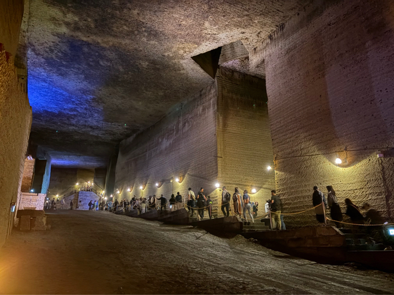朝ラン19℃。気になる駅伝大会の結果と巨大な神殿だった石の博物館と宇都宮餃子驚愕のお作法。#2010