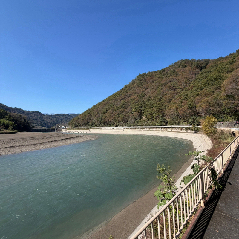 午前ラン16℃。ポッカリ空いた日曜日の恐怖の登山と犀川に囲まれた村のオーム「Ω」の法則。#2016