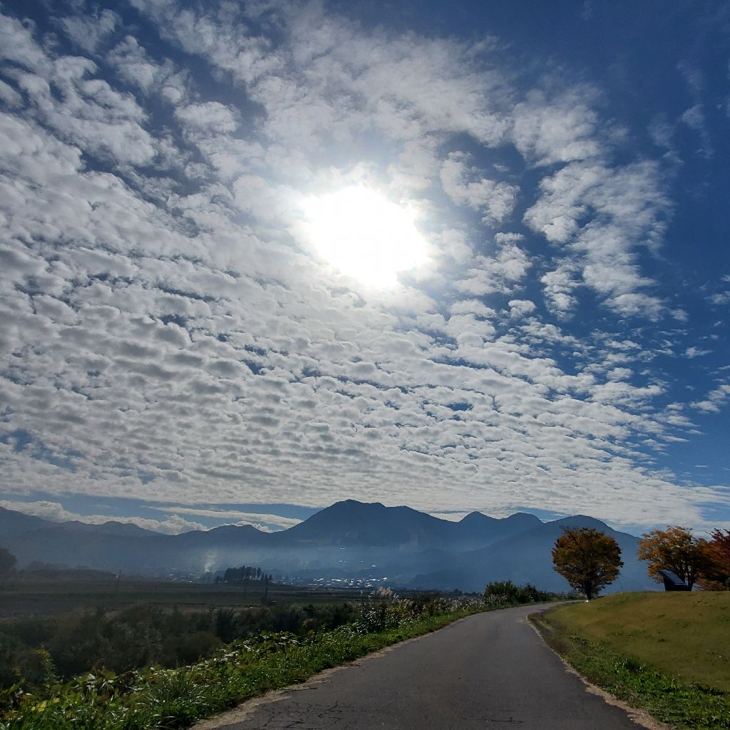 20251106 雲がカッコイイ。ビートルズがカッコイイ。