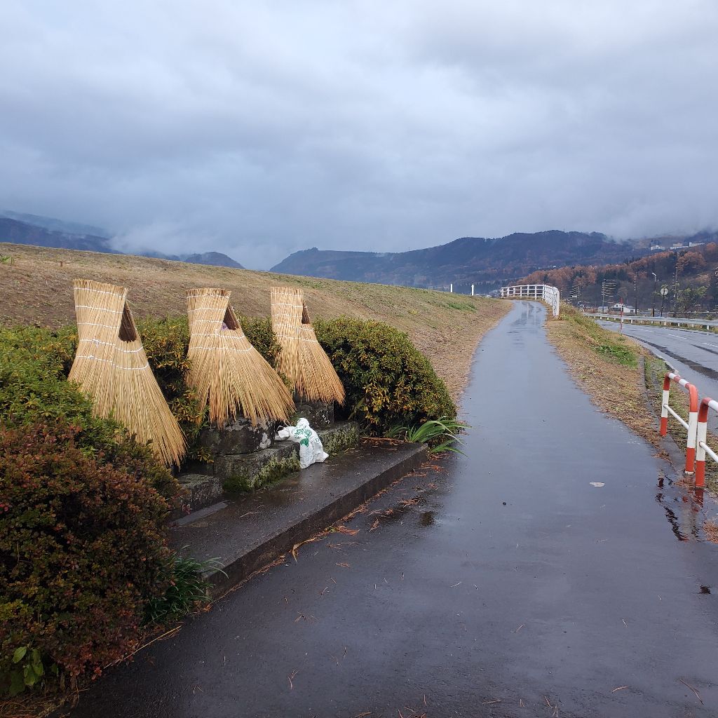 20251128 雨降りのラジランでお返しトーク３本