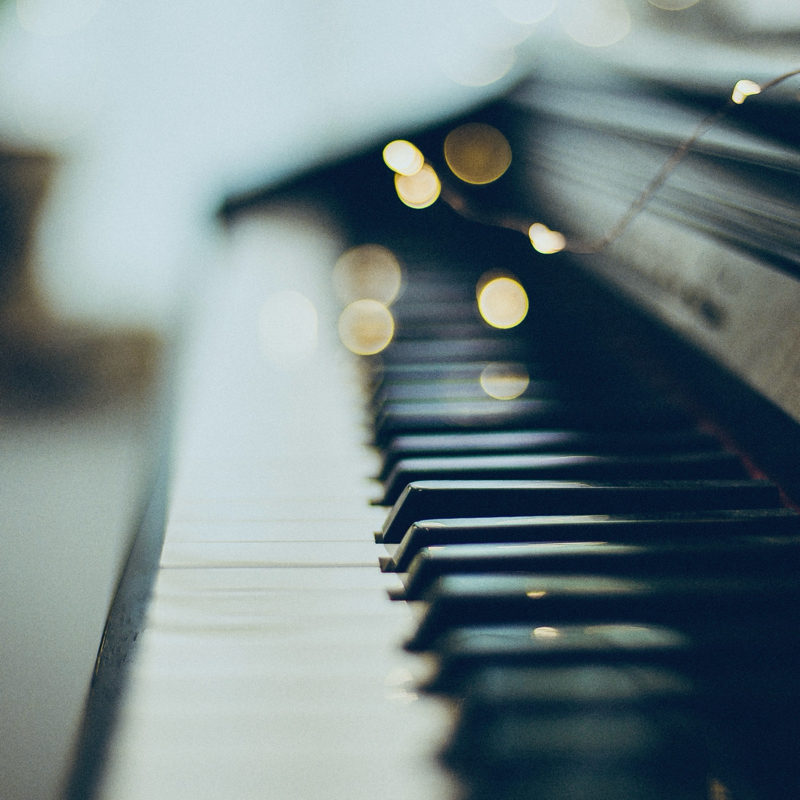 ぐら、ピアノマン。