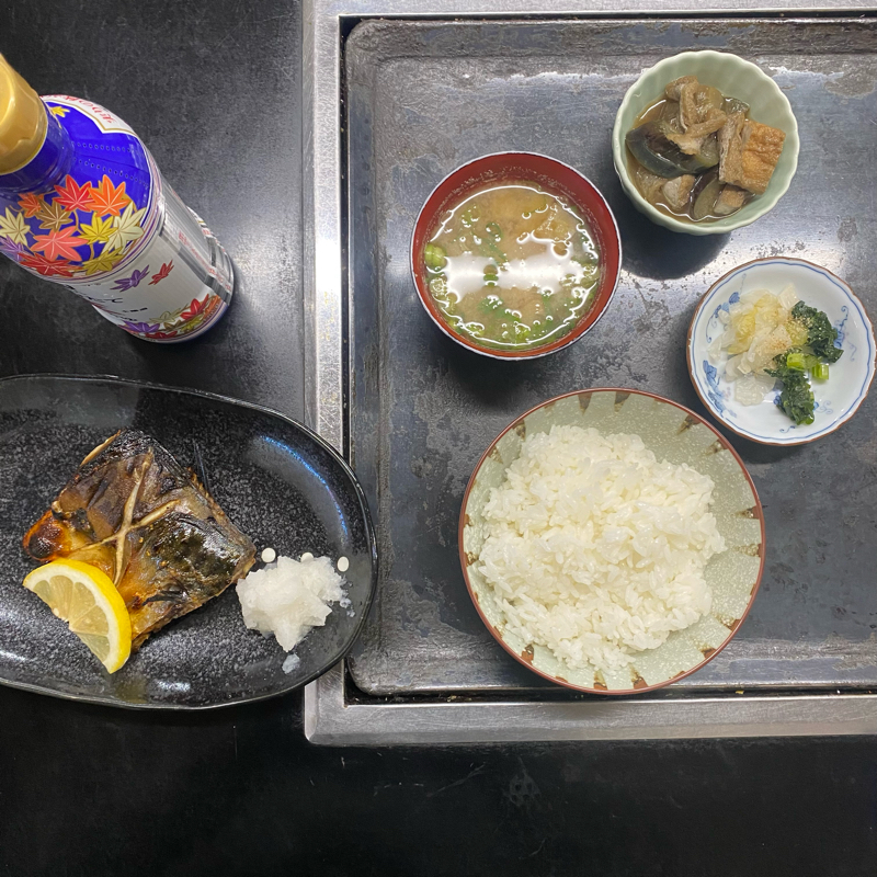 お昼の定食屋さん/ 音声配信の極み / トークテーマを思い付いた