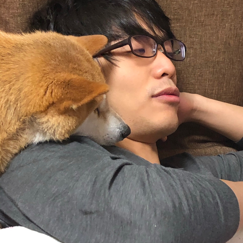 ありし日のペラちゃんと長男の写真、懐かしい〜!犬アレルギーの長男はこの後、鼻水ダラダラでした#506