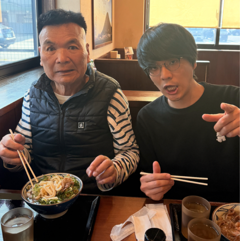 ダンナの誕生日&母の日の合同墓参りにお父ちゃんと長男と行って、丸亀製麺で肉うどん食べた#657