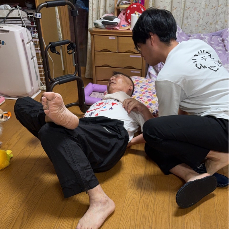 82才のお父ちやんに長男がリハビリの実験中？！#680
