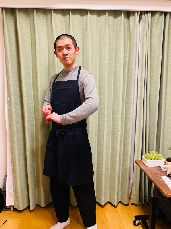 エプロンを買いました