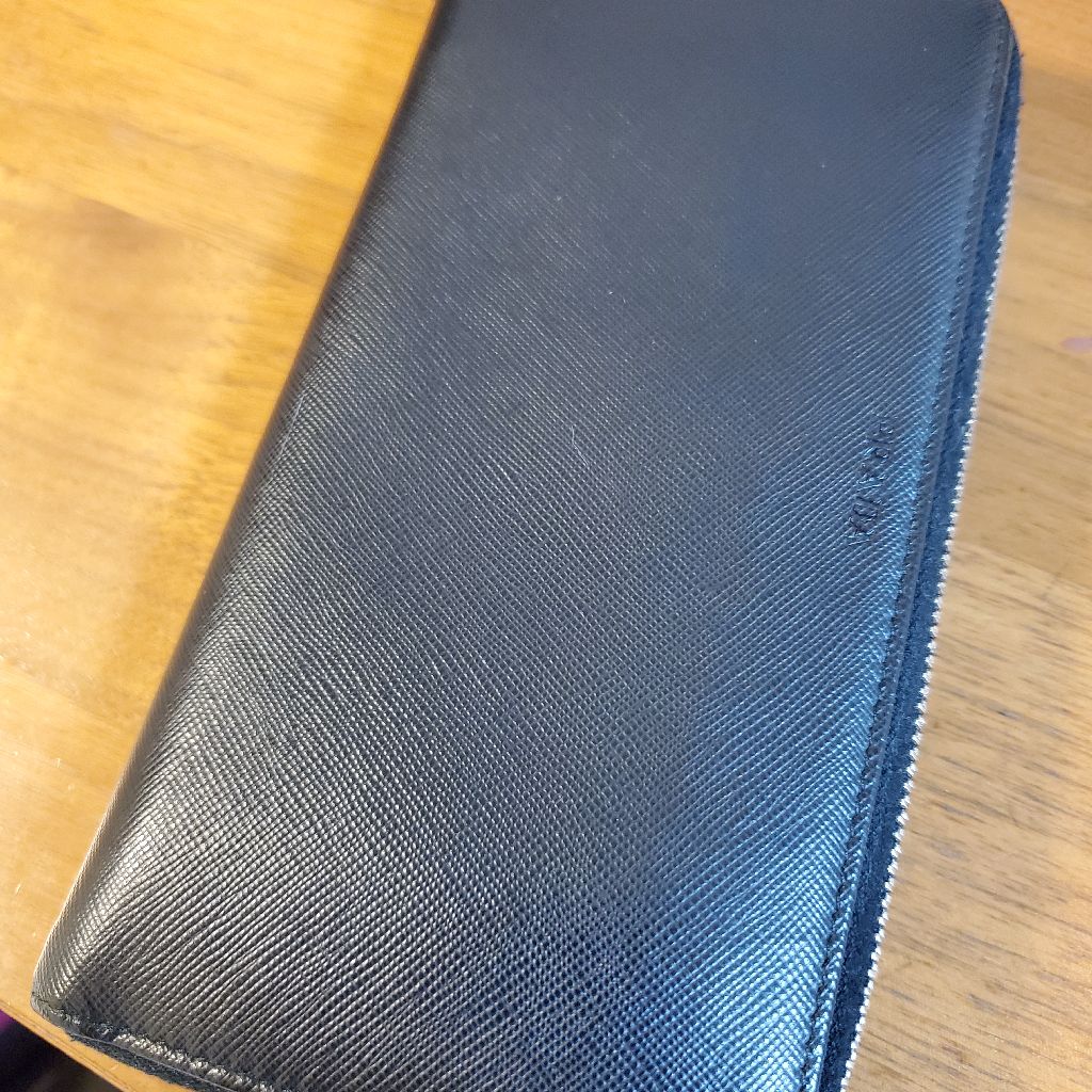 3/12今日はサイフの日やろ。男サイフの正解はひとつやねんで