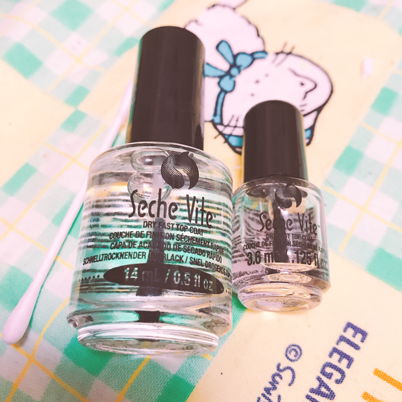 ネイルの乾き待ち