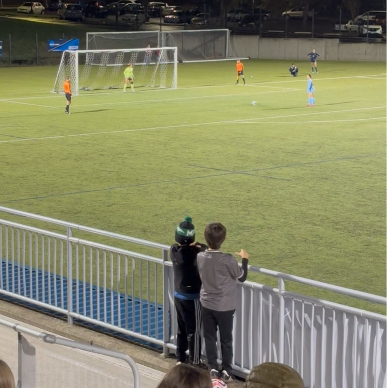 次男の子と女子大学サッカーの試合見に行った話