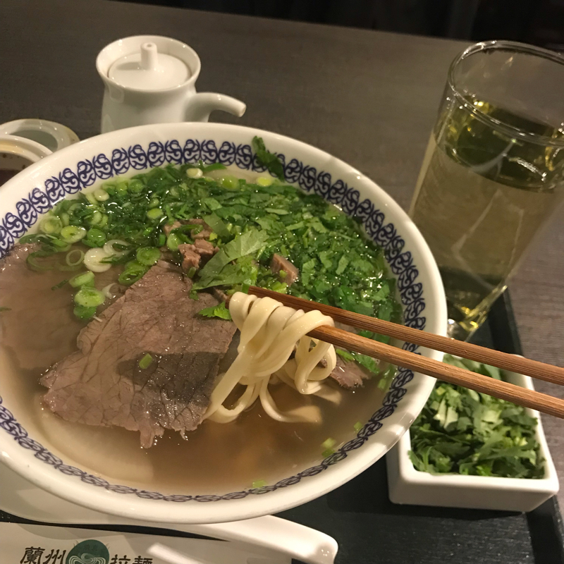 牛の旨みを味わう蘭州ラーメン @神保町