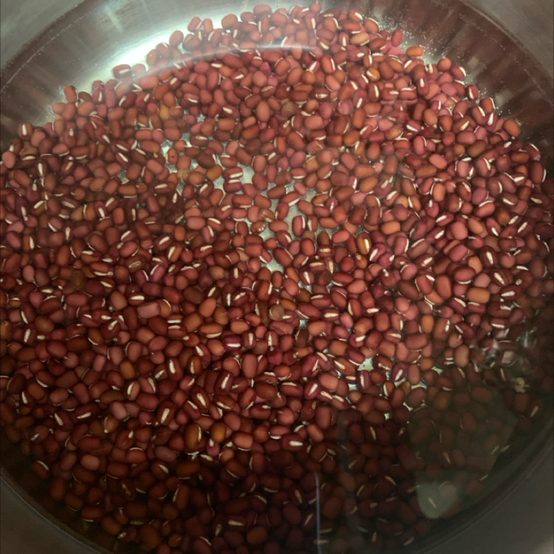 小豆を煮る　(⌒▽⌒)