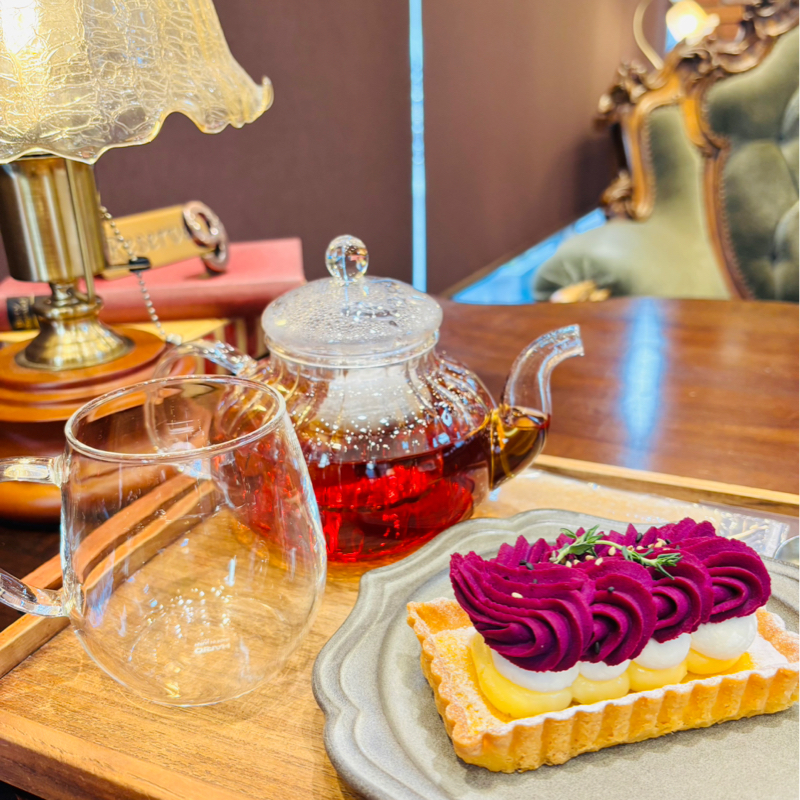hyde&awayのケーキと紅茶