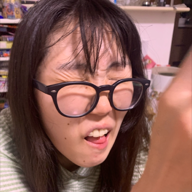 #1421 テレビに出ている人々