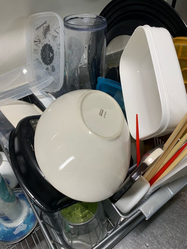 洗い物してるだけ