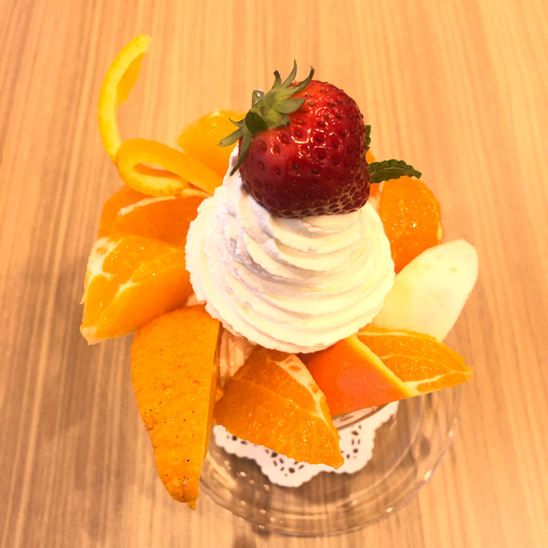 #103  パフェにおける生クリームの役割