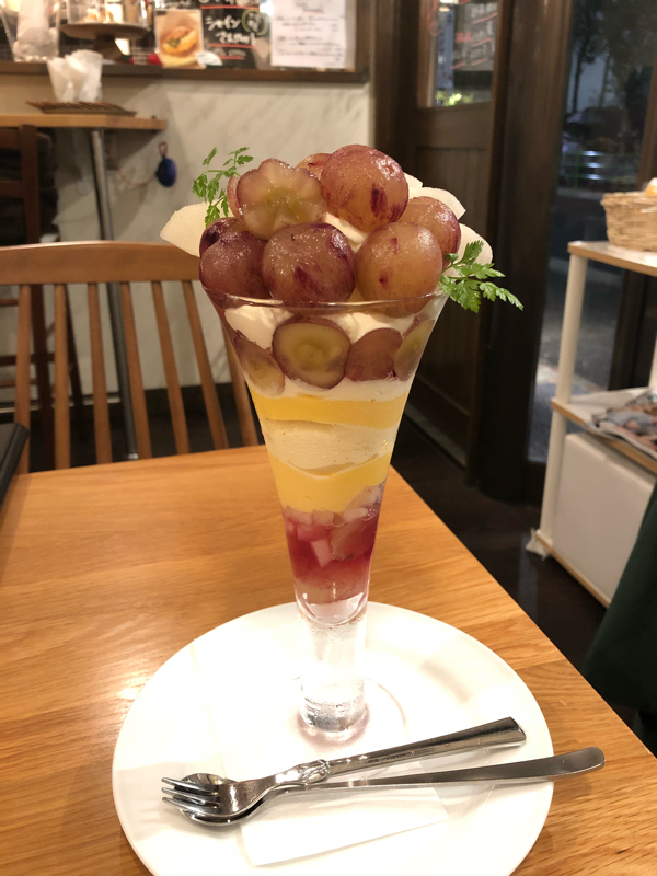 フルーツパフェのお店の話