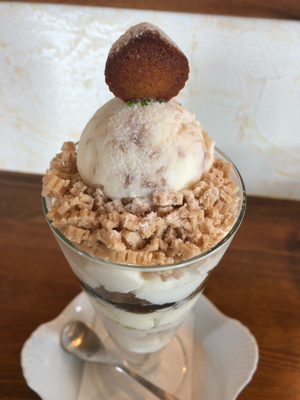 栗パフェ、おいしいよね。