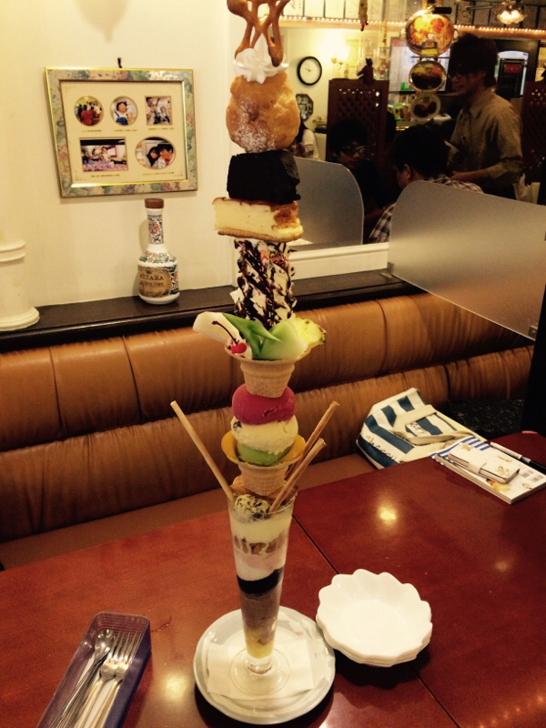 ジャンボパフェとは何か