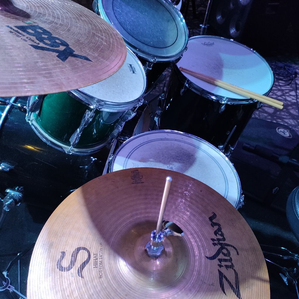 ドラム🥁たたいてみました😊