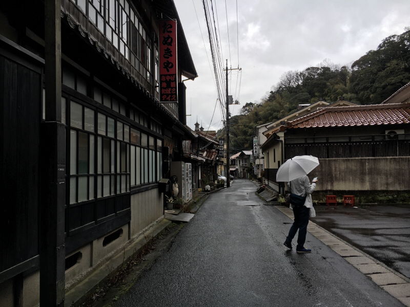 #2 スーパーは歩いて行けますか？