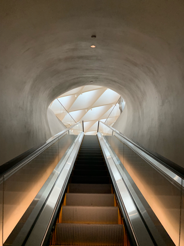 夢へのトンネル