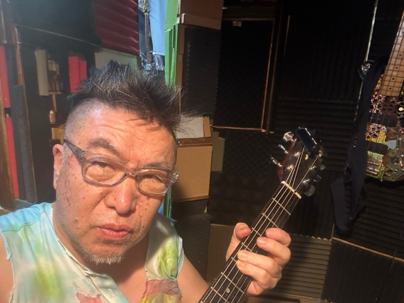 坂口のおっちゃん寝る😴