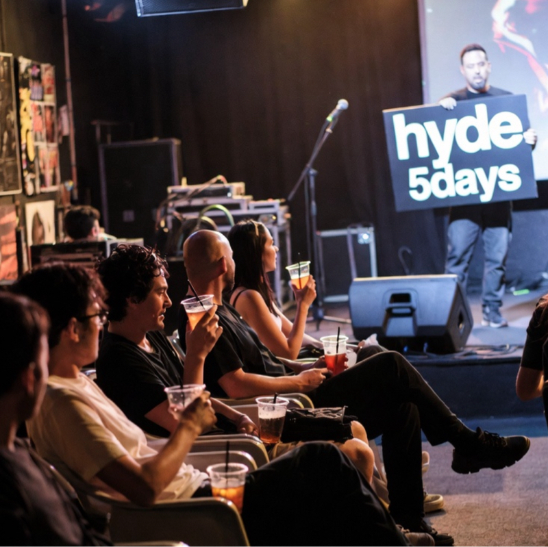 トーク６０　紅鶴での飲み物の配置／hyde 5days
